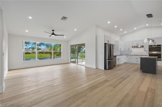 Building Photo - 1073 Rose Garden Rd