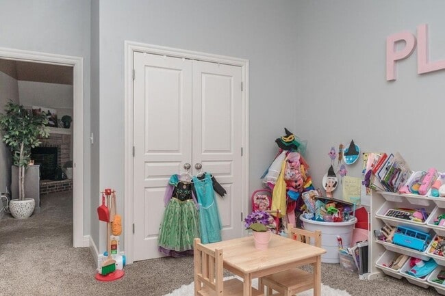 Building Photo - COMING SOON! Battlefield Area, Republic Public Schools