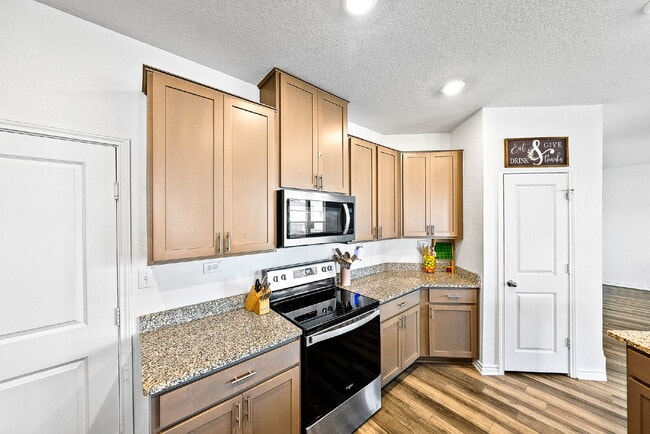 Building Photo - NEW RENTAL ALERT!!! READY NOW!!!