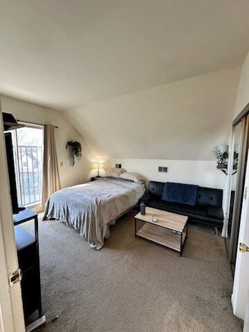 Building Photo - 3018 N Clybourn Ave