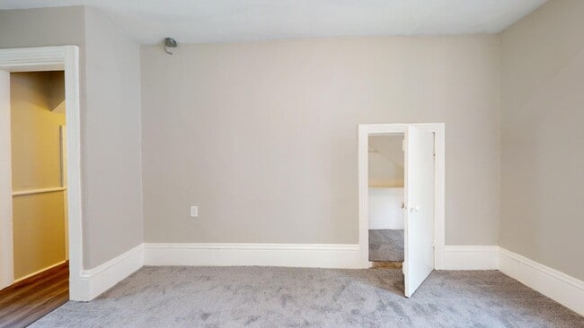 Building Photo - 3224 Walton Ave