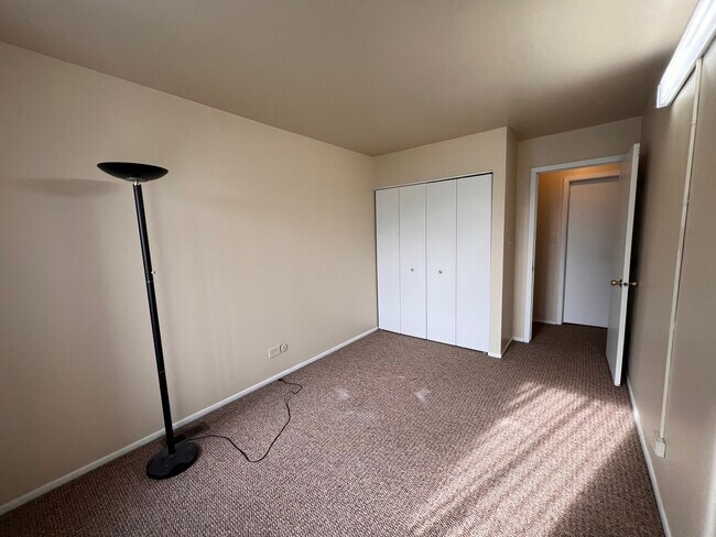 Building Photo - 951 Wilshire Ct