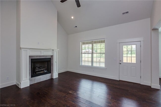 Building Photo - 1531 Abbey Ln