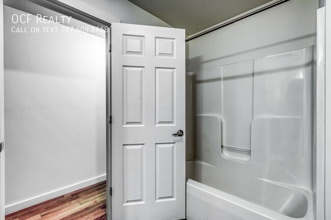 Building Photo - 4122 Haverford Ave