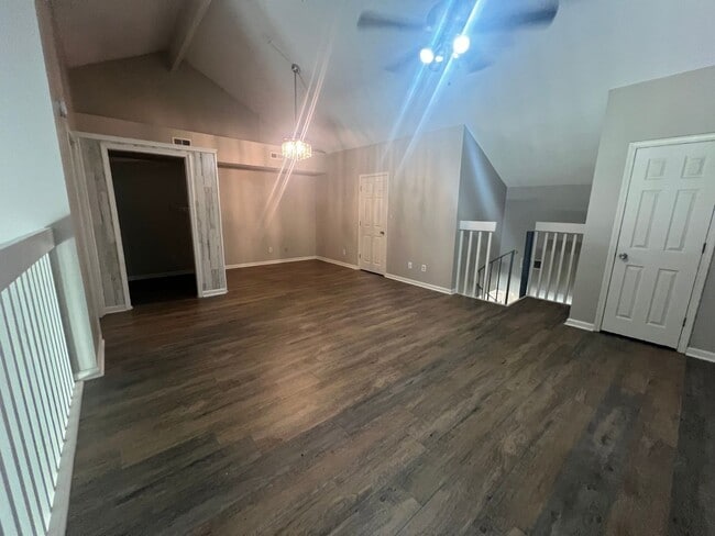 Building Photo - 2708 Swallow Ln