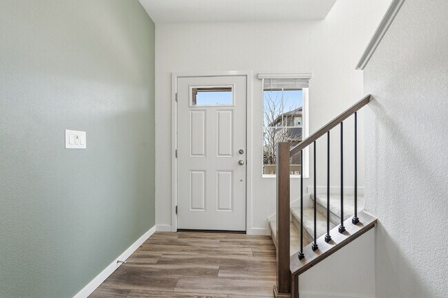 Building Photo - $2,670.96- 3 Bed, 2.5 Bath Home in Loveland with Central AC, and In Unit Laundry!