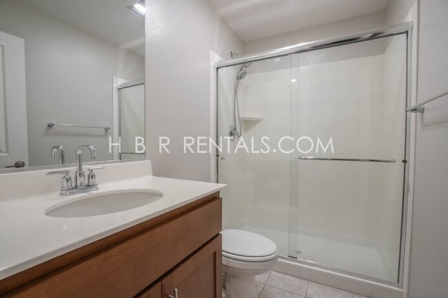 Building Photo - 1038 Osprey Dr