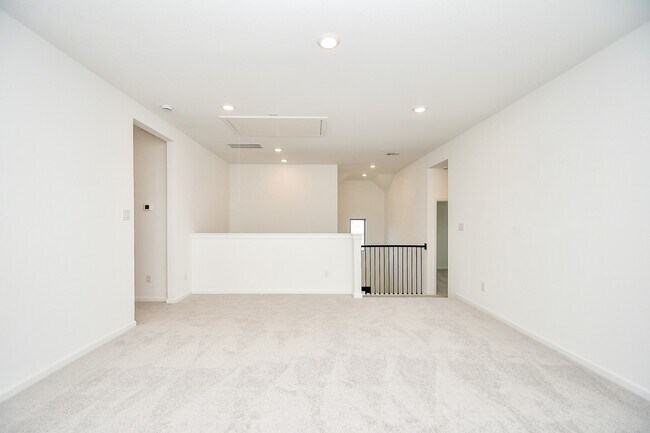 Building Photo - 5624 Frst Cv Dr