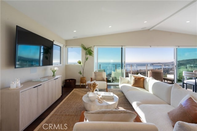 Building Photo - 2192 Crestview Dr