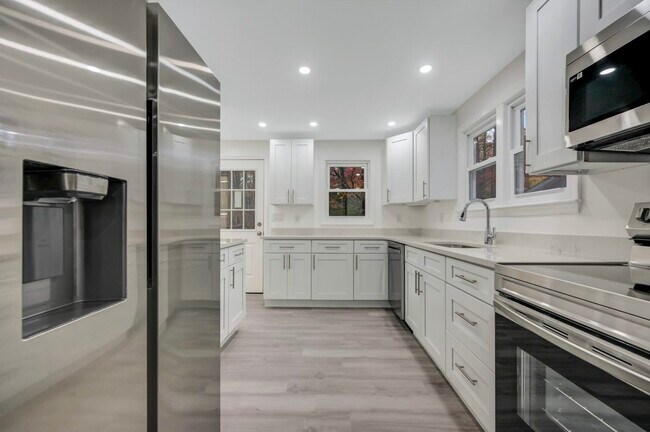 Building Photo - 752 Toll Rd