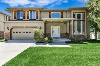 Building Photo - 685 E Union Pines Ct