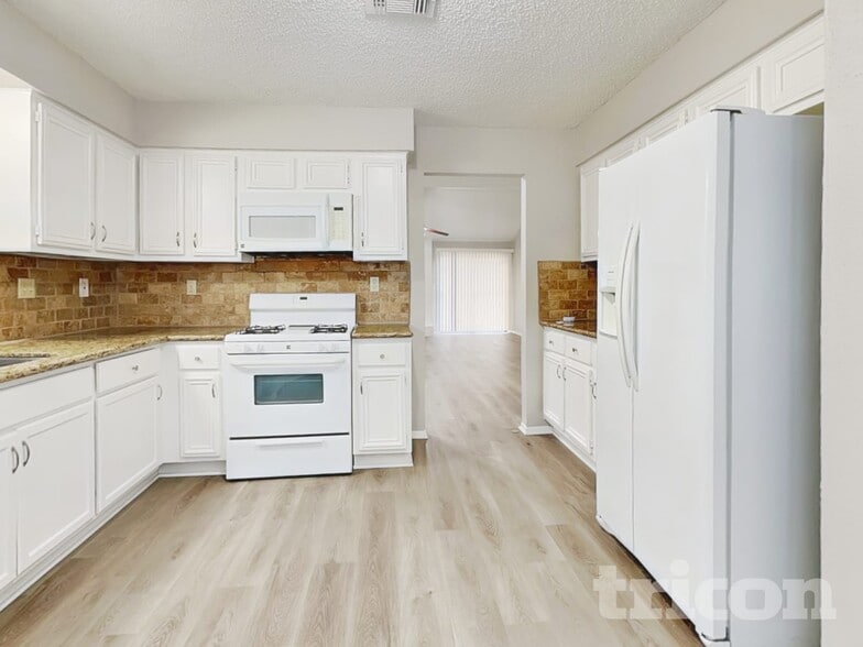 Building Photo - 11118 Nepau Dr