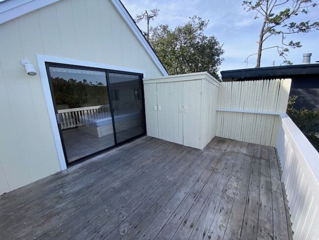 Building Photo - 24335 San Pedro Ln