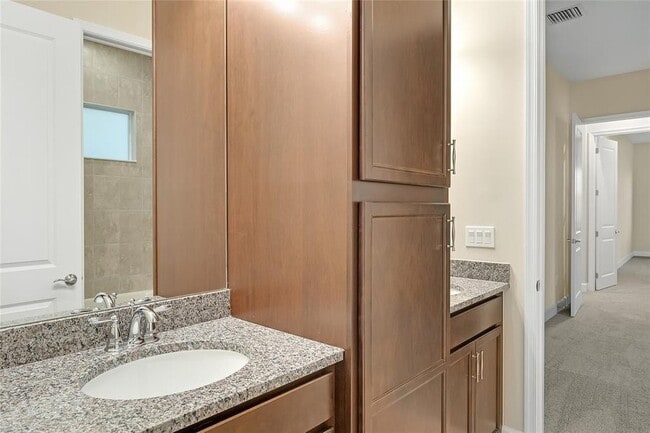 Building Photo - 14941 RedCove Pl