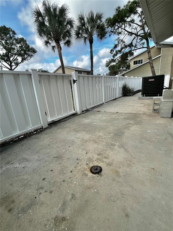 Building Photo - 6490 Cape Hatteras Way NE