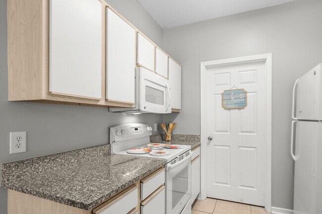 Building Photo - 4927 Pond Shoals Ct