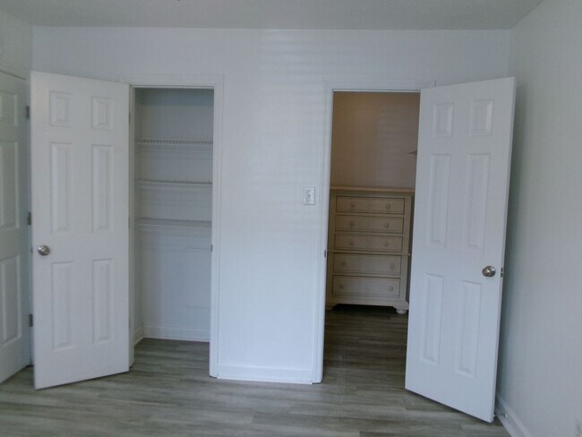 Building Photo - 615 Carter Ln