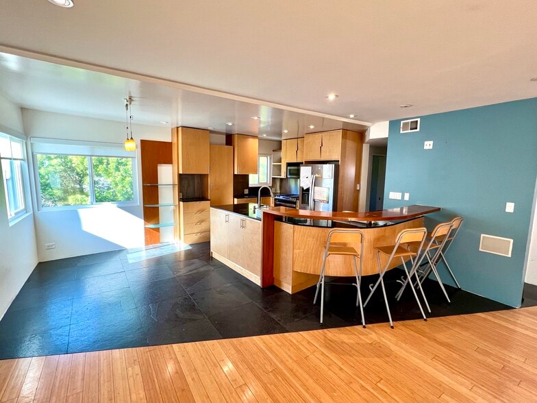 Kitchen - 721 Cedar St