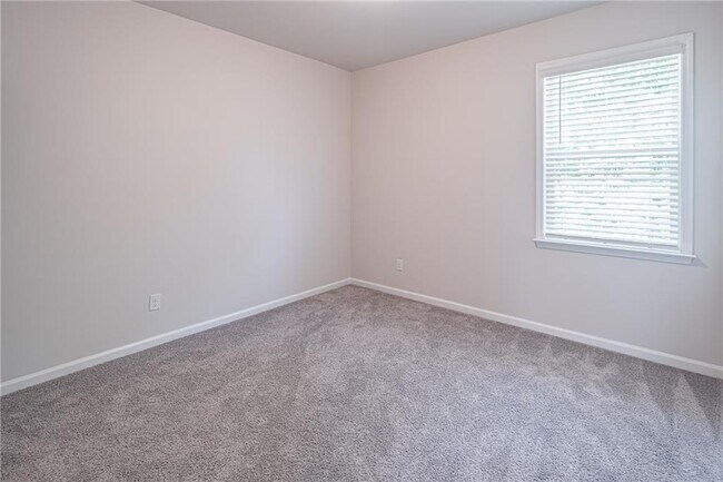 Building Photo - 1825 Wellston Dr