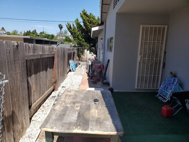Building Photo - Single-story home with a private pool in the SDSU.