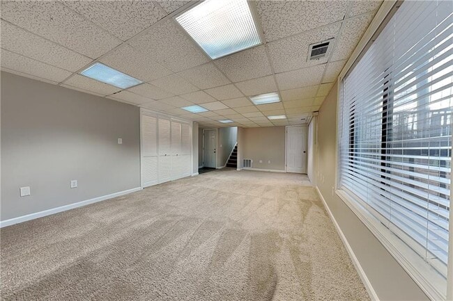 Building Photo - 2861 Hadrian Dr SW