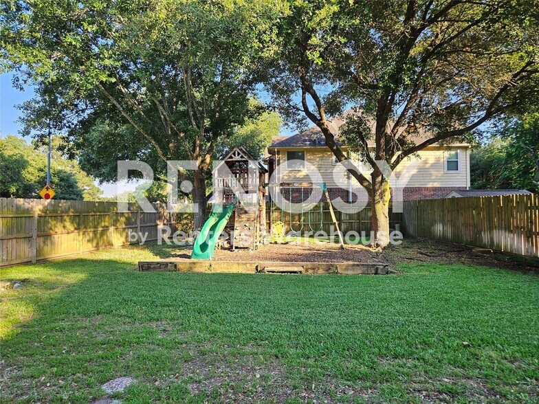 Building Photo - 8807 Vista Springs Dr