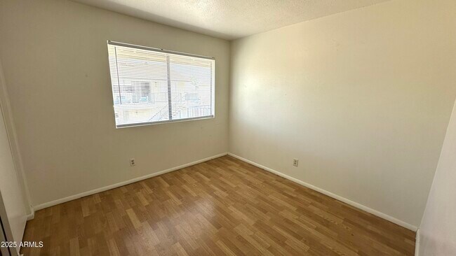 Building Photo - 1229 N 84th Pl