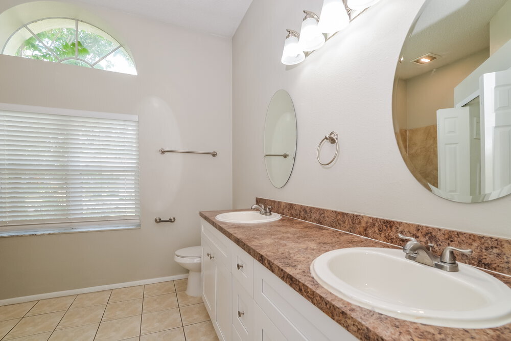 Building Photo - 1176 Countrywind Dr