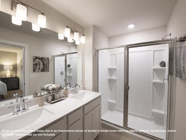 Building Photo - Townhome in West End Station is waiting fo...