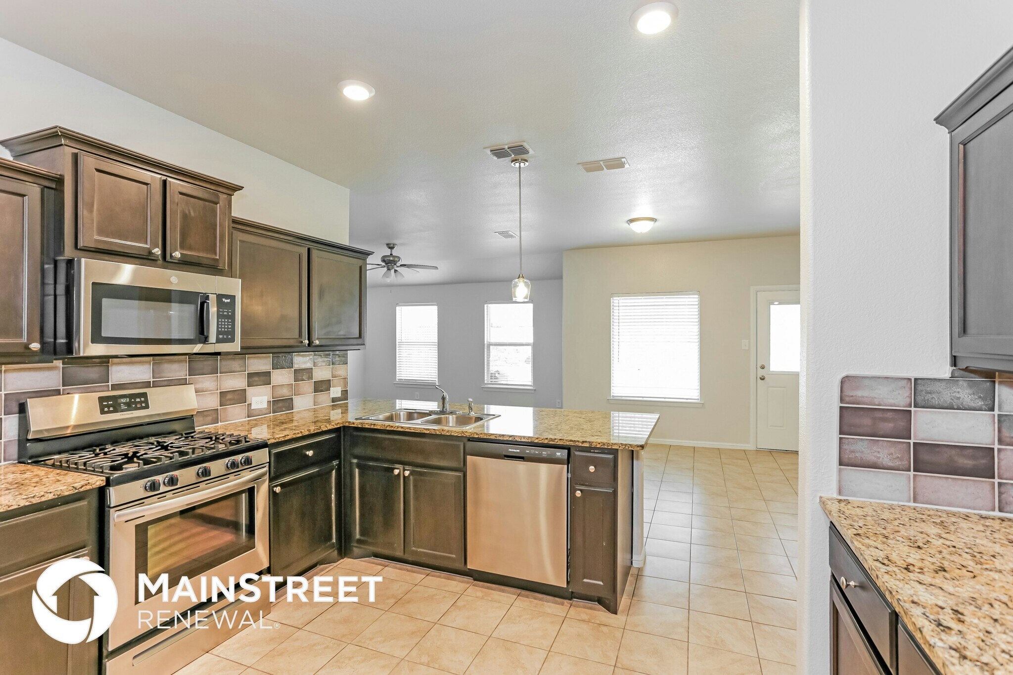 Building Photo - 10024 Poinsett Wy