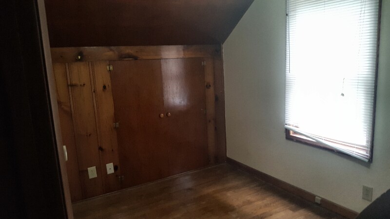 Building Photo - 424 Dodge St