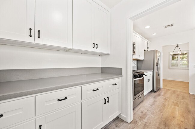 Building Photo - Charming Renovated Pasadena Home with Exceptional Outdoor Space