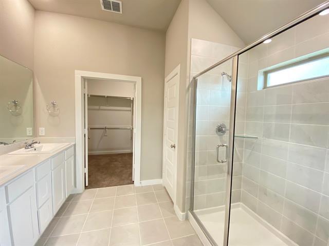 Building Photo - 140 Mandarin St