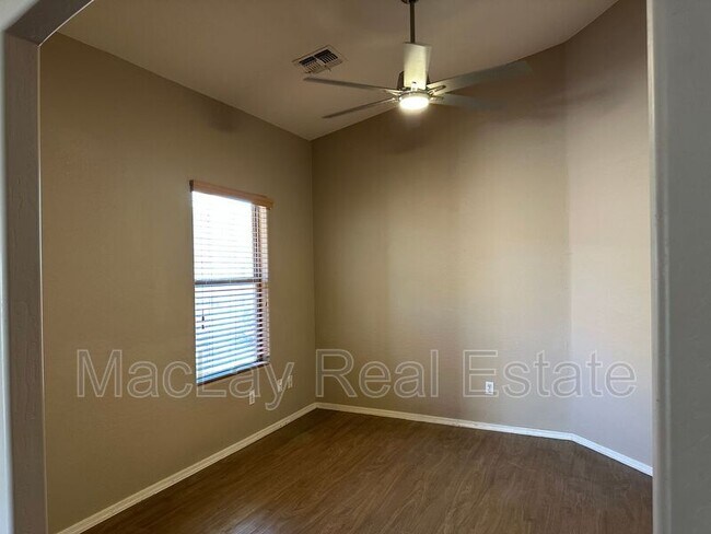 Building Photo - 1746 E Chaparral Dr