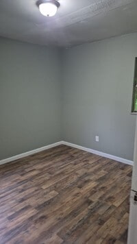 Building Photo - 311 W Thomas Ct