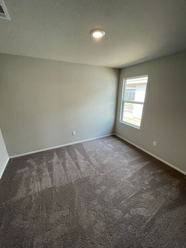 Building Photo - Paloma Subdivision