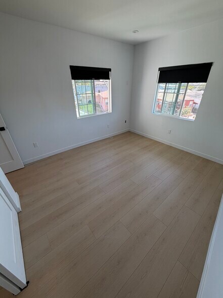 Building Photo - 3205 Ganahl St