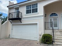Building Photo - Bright, breezy & convenient: Your wew St. ...