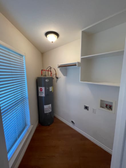 Building Photo - 604 Hilltop Dr