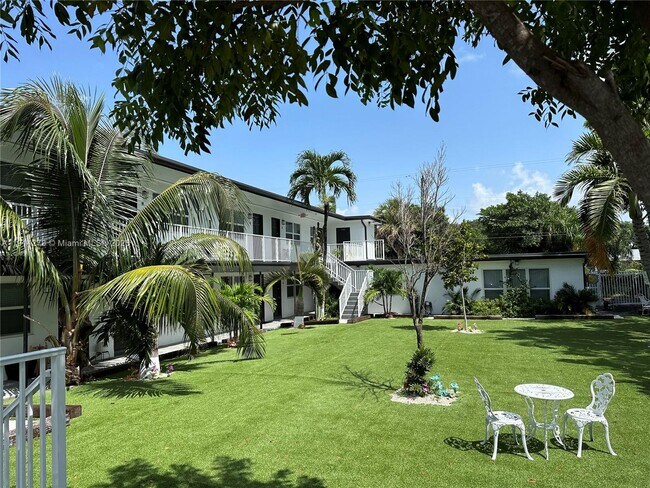 Building Photo - 1821 Thomas St