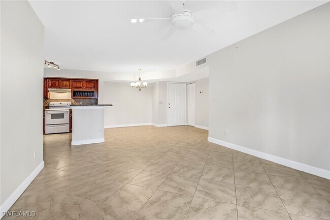Building Photo - 1240 Wildwood Lakes Blvd
