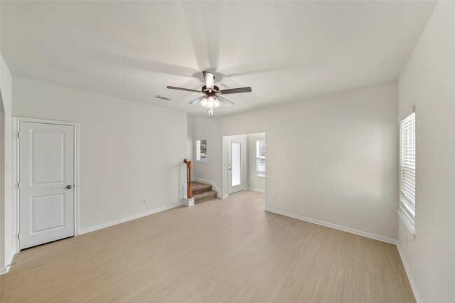 Building Photo - 712 W Dallas St