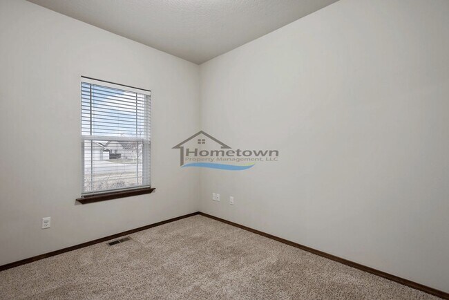 Building Photo - Stunning 3 Bedroom 2 Bath Home in The Landings!
