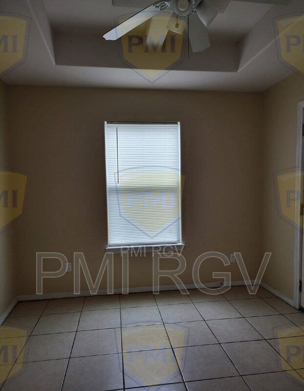 Building Photo - 1502 Quitaca Dr