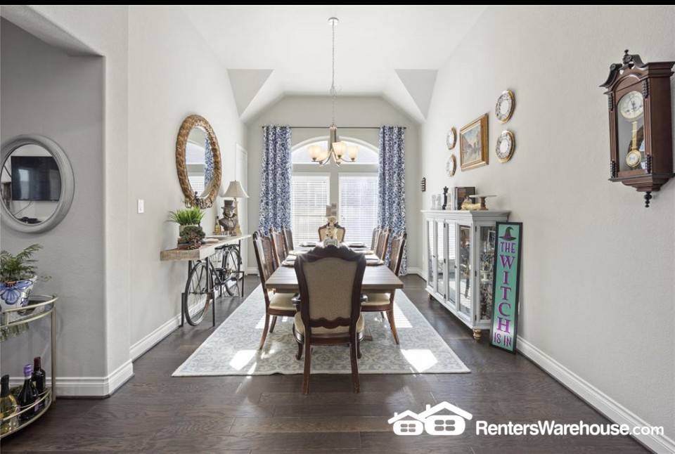 Building Photo - 23626 Sage Villa Dr