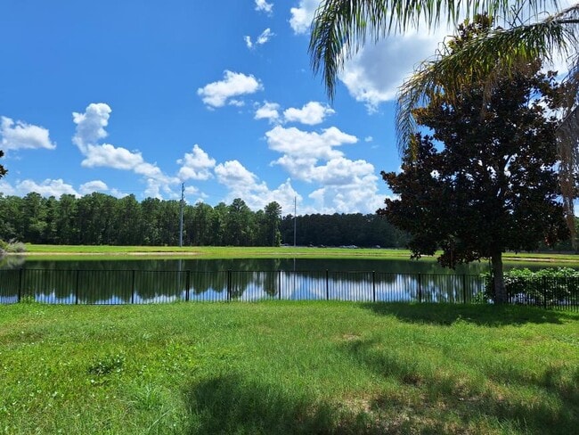 Building Photo - 5 bedroom in Jacksonville FL 32258