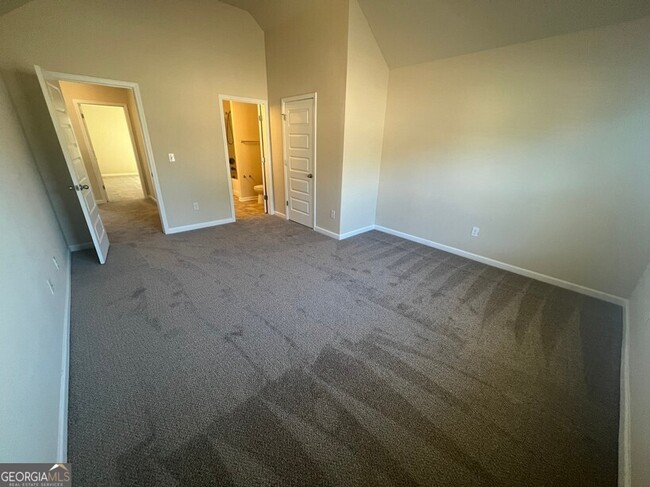 Building Photo - 130 Silver Peak Dr