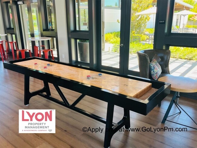 Building Photo - Modern Living in the heart of McKinley Village!