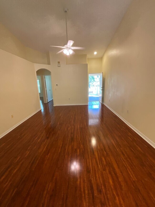 Building Photo - Beautiful 3/2 Condo in Osprey at the Oaks!