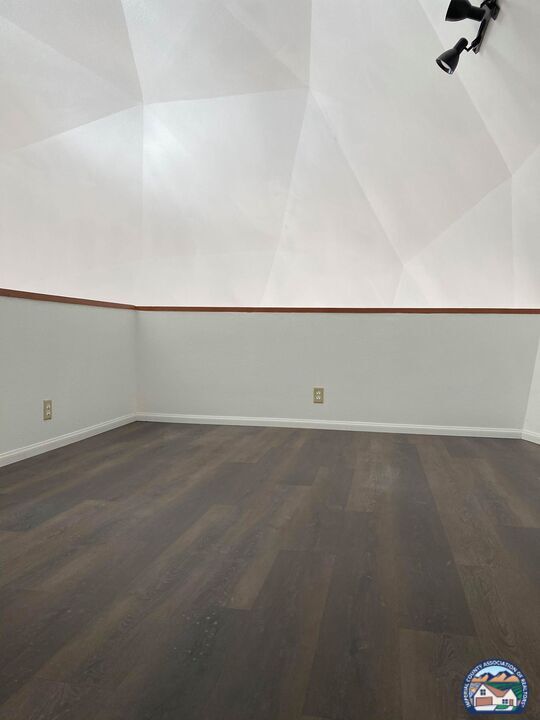 Building Photo - 1403 Orchard Rd
